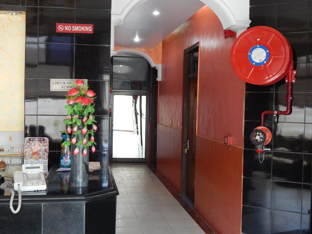 Airport Hotel Paradise International 新德里 外观 照片